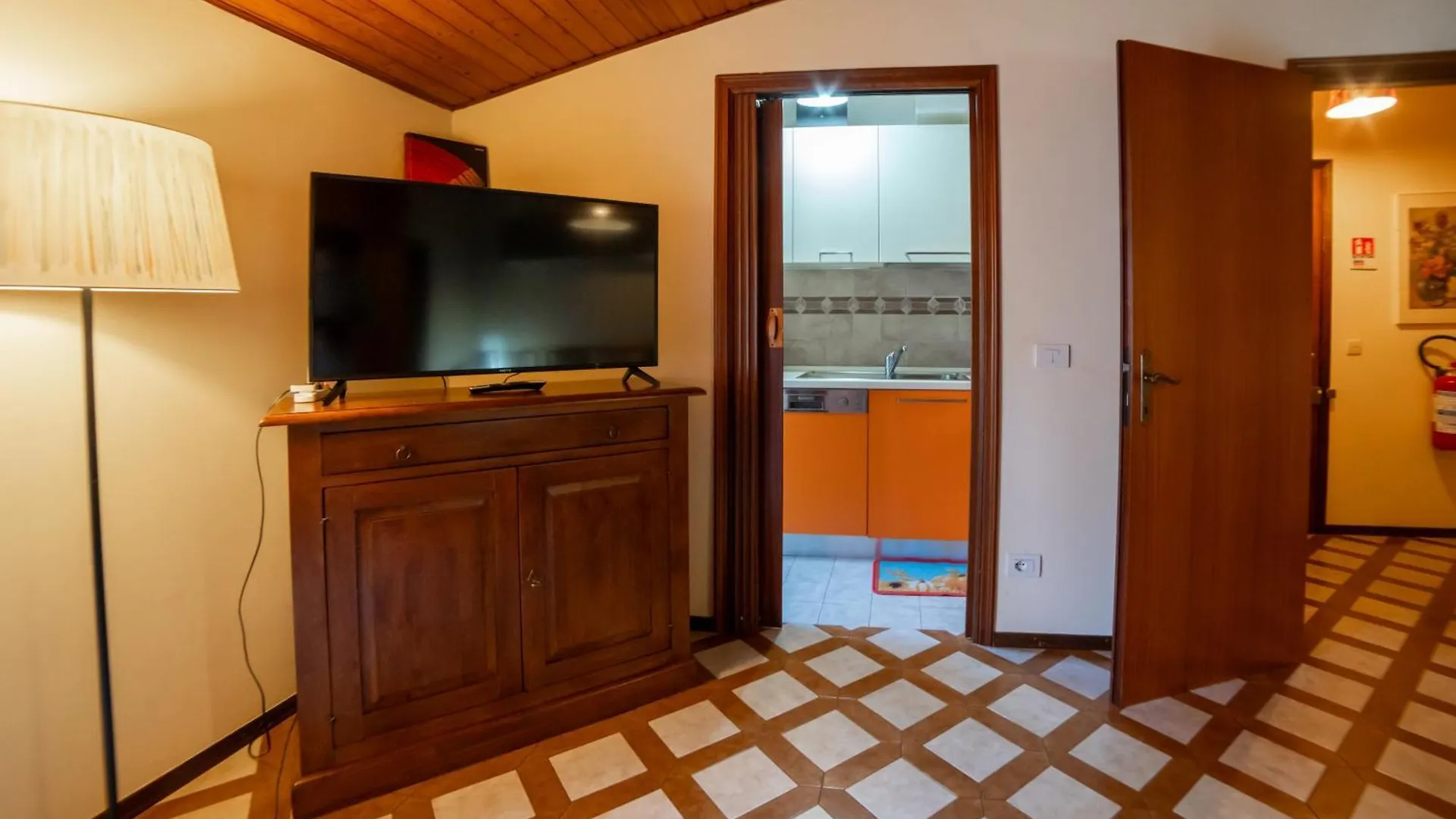 Dolce Rifugio Sul Castello - Incantevole Appartamento A Due Passi Dal Centro Con Garage Sestola